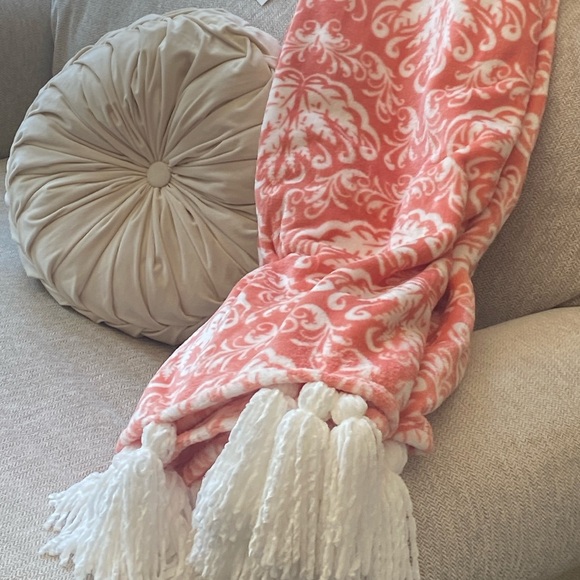 None Other - NEW! Shabby Chic Creamy White Pink Toile Paisley Tassel THROW Blanket